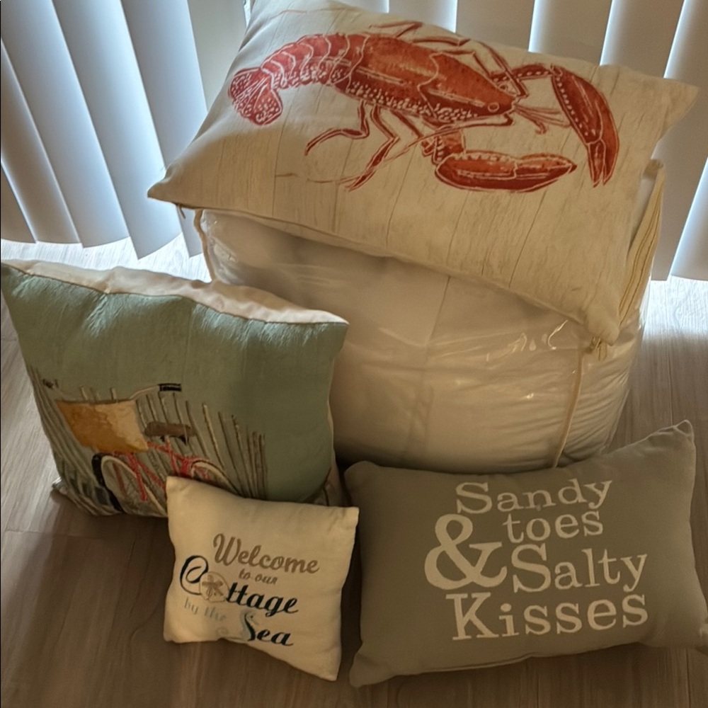 Coastal Themed Decorative Pillow Set and queen duvet